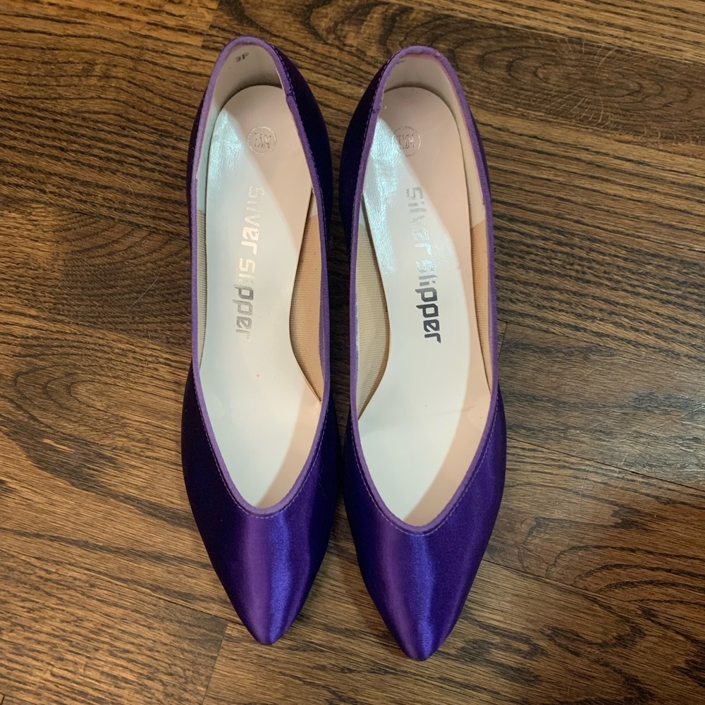 80s Vintage Silver Slipper Kitten Heels